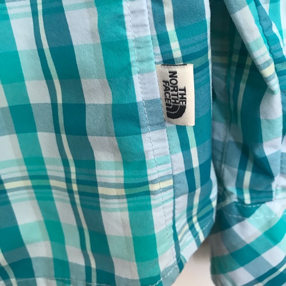 The North Face Vapor Wick Plaid Button Up Top Sz S - Picture 6 of 8